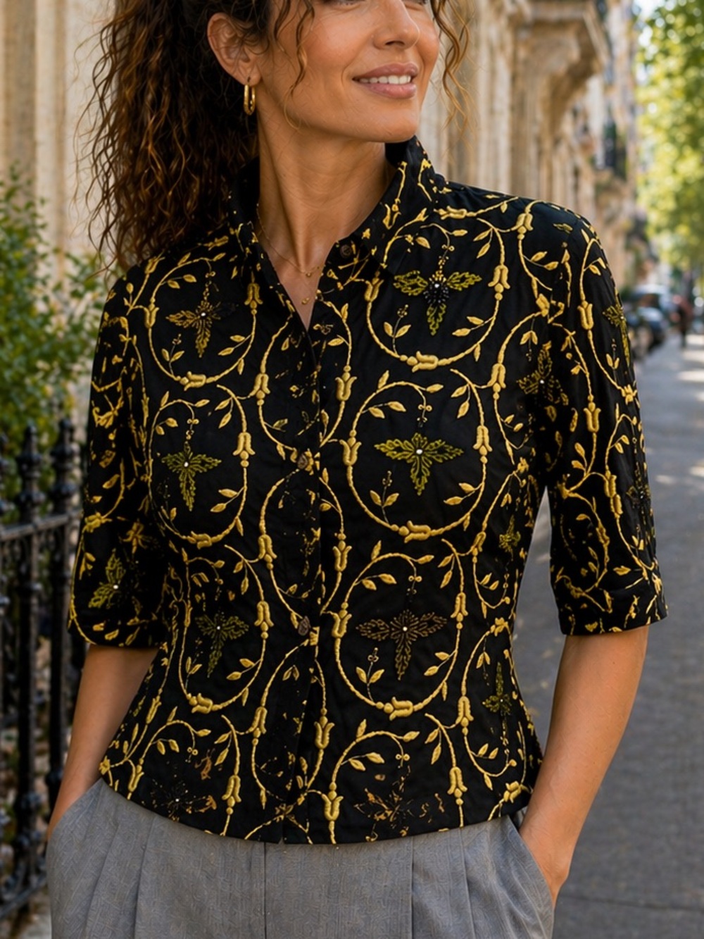 Gabán Vtg 90’s Black Gold Embroidered Beaded Collar T- Shirt Short Sleeves Top M